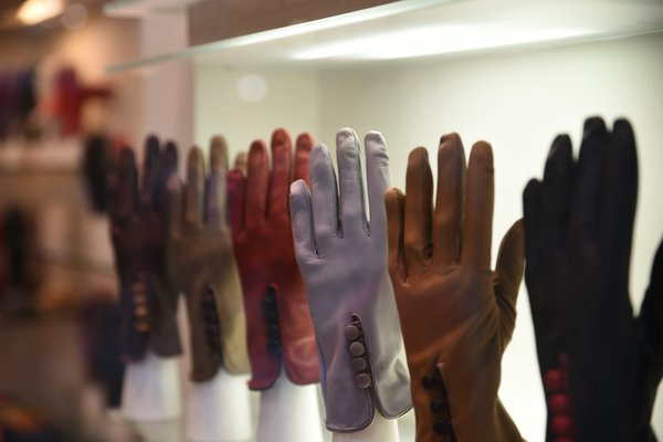 Quels types de gants sans doigts sont tendances pour un look hivernal?